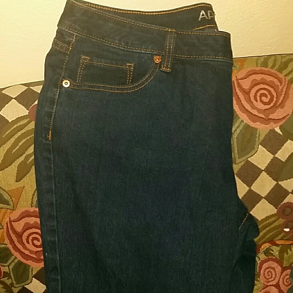 Apt. 9 Cropped Flare Jeans